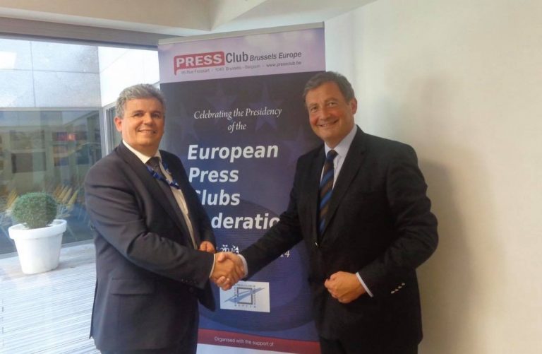 Nefail Maliqi në kongresin e mediave botërore (IFJ) ne Bruksel dënon gjuhën fyese të ministrave dhe shtypit serb ndaj shqiptarëve Nefail Maliqi në kongresin e mediave botërore (IFJ) ne Bruksel dënon gjuhën fyese të ministrave dhe shtypit serb ndaj shqiptarëve
