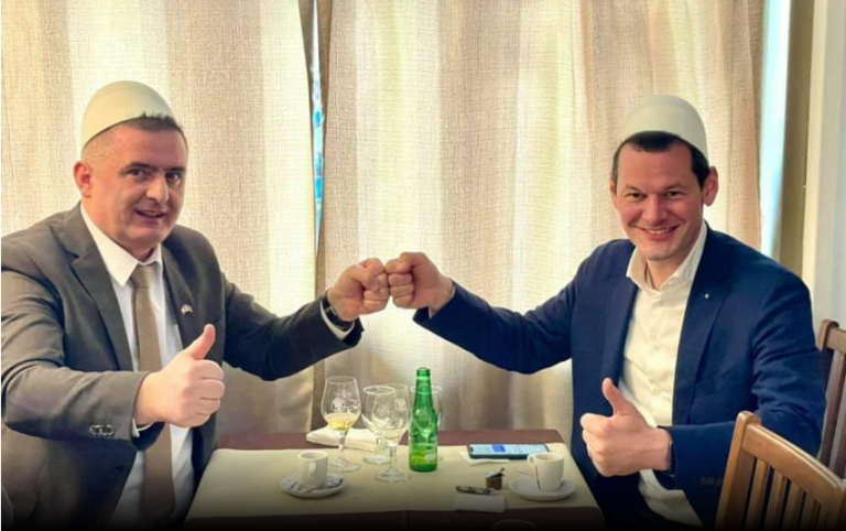 Politikani zviceran me plis të bardhë kërkon votën e shqiptarëve në Gjenevë Politikani zviceran me plis të bardhë kërkon votën e shqiptarëve në Gjenevë