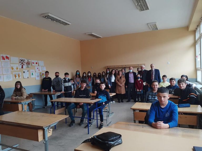 Nga aktiviteti i shkrimtareve te Lugines: Karvani nga Presheva në Tërnavë Nga aktiviteti i shkrimtareve te Lugines: Karvani nga Presheva në Tërnavë