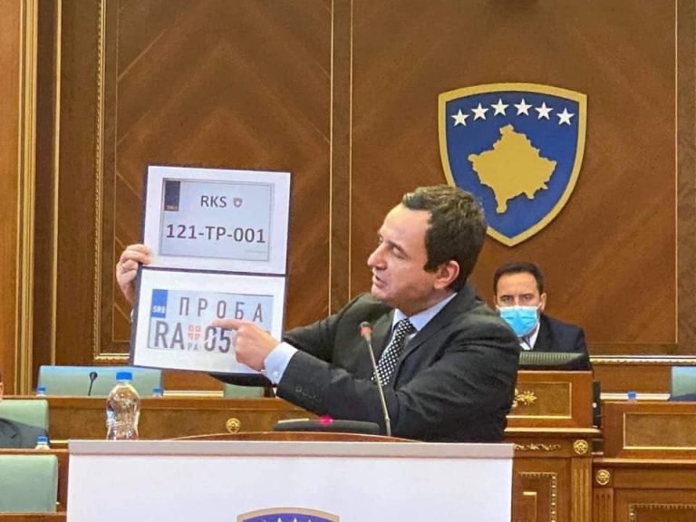 La Suisse salue l&rsquo;accord de Bruxelles sur les plaques d&rsquo;immatriculation Kosovo-Serbie