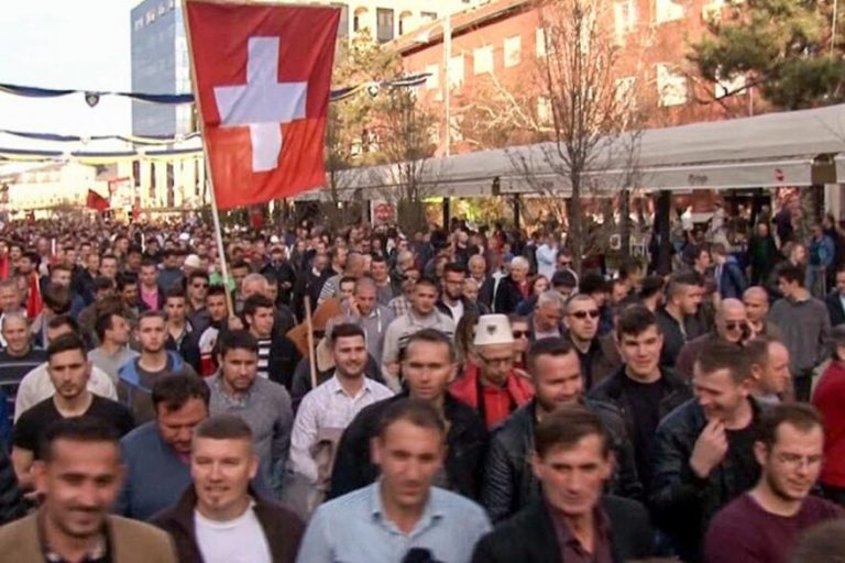 Ja sa shqiptarë jetojnë në Zvicër Ja sa shqiptarë jetojnë në Zvicër
