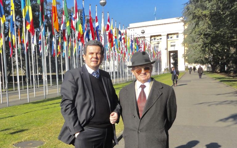 Pas Rugoves, Demaqi ishte lideri i par qe vizitoi OKB-ne. Per kete ai kishte falemderuar gazetarin nga Presheva. Ja cfare kishte thene per ish-qeverite Pas Rugoves, Demaqi ishte lideri i par qe vizitoi OKB-ne. Per kete ai kishte falemderuar gazetarin nga Presheva. Ja cfare kishte thene per ish-qeverite