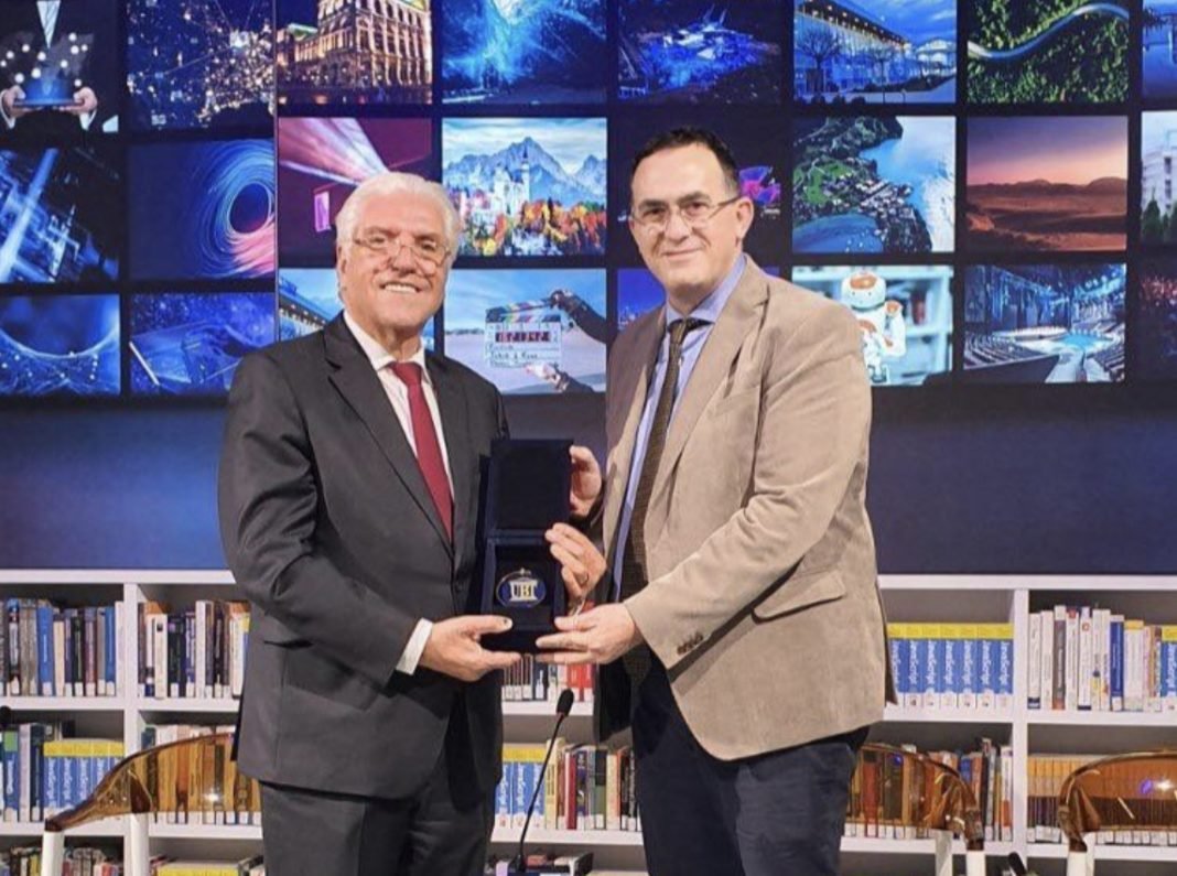 314738EF-179A-43F4-B5B7-56EEE099448D