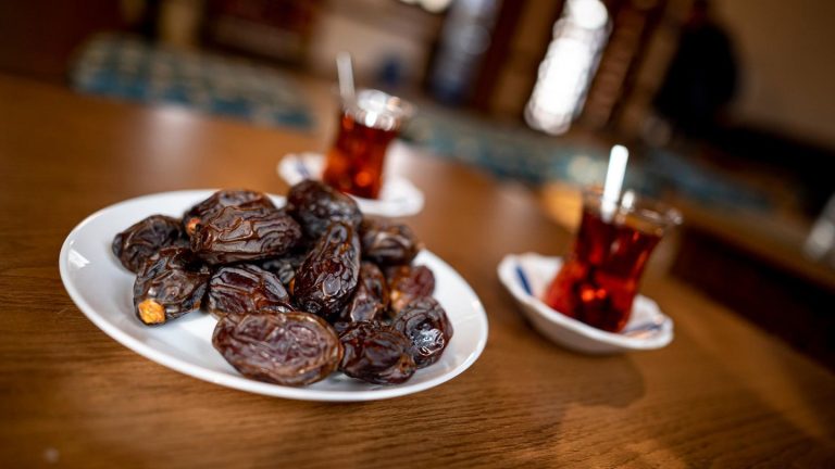 OKB, UNESCO e njeh traditën e iftarit të Ramazanit si trashëgimi kulturore OKB, UNESCO e njeh traditën e iftarit të Ramazanit si trashëgimi kulturore