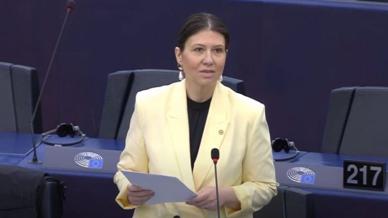 Deputetja turke në Asamblenë Parlamentare të KiE-së: E mbështes me zemër Kosovën për anëtarësim! Deputetja turke në Asamblenë Parlamentare të KiE-së: E mbështes me zemër Kosovën për anëtarësim!