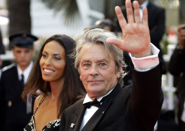 Vdes aktori i njonur Alain Delon, nje legjendë e kinematografisë botërore Vdes aktori i njonur Alain Delon, nje legjendë e kinematografisë botërore