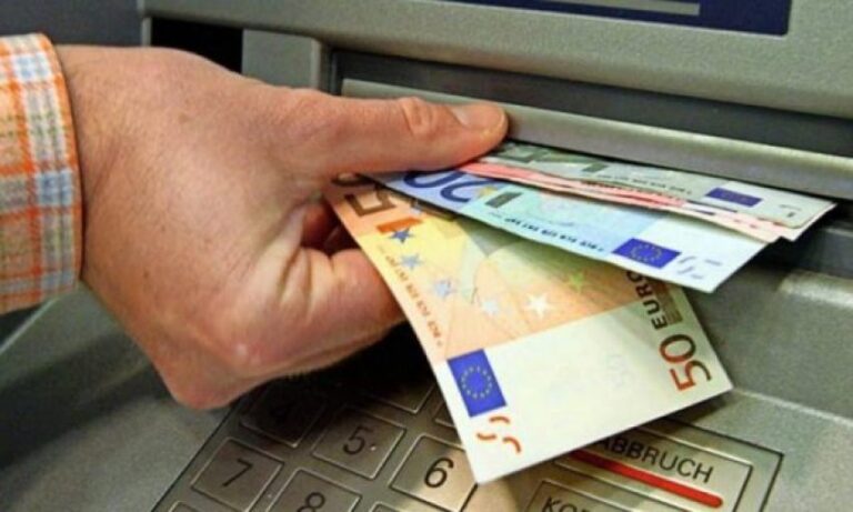 Qeveria e Kurtit rrit pagat nga 6.8 euro për secilin të punësuar në Kosovë Qeveria e Kurtit rrit pagat nga 6.8 euro për secilin të punësuar në Kosovë