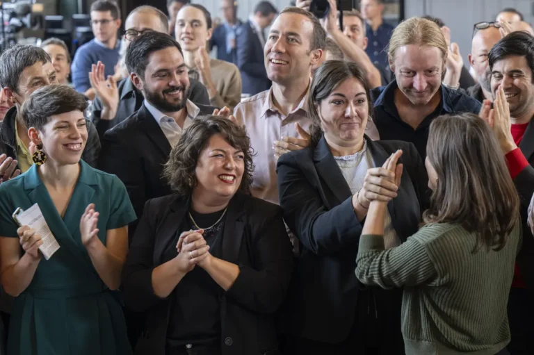 Zviceranët, permes referendumit te sotem hodhën poshtë propozimet mbi biodiversitetin dhe reformën e pensioneve Zviceranët, permes referendumit te sotem hodhën poshtë propozimet mbi biodiversitetin dhe reformën e pensioneve