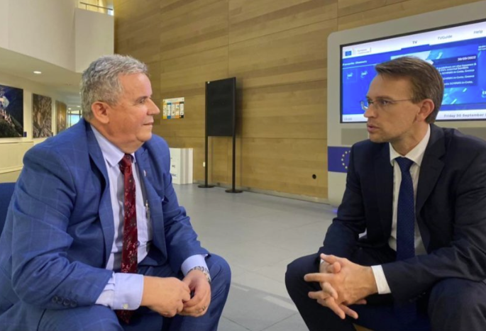 BE demanton analistët dhe mediat serbe dhe albanofone. Stano: Nuk kemi vene Kosoves «sanksione» por masa! (These are not sanctions, but measures for Kosovo) BE demanton analistët dhe mediat serbe dhe albanofone. Stano: Nuk kemi vene Kosoves «sanksione» por masa! (These are not sanctions, but measures for Kosovo)