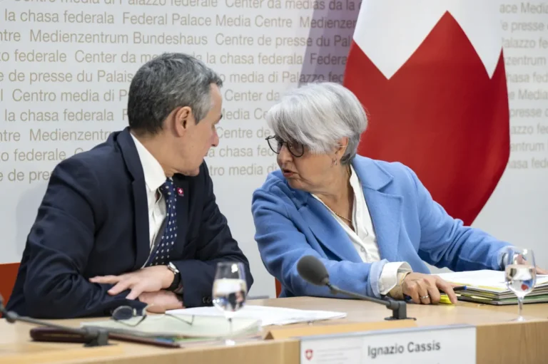 Bernë, Këshilli Federal kërkon të ndalojë Hamasin në Zvicër për 5 vjet Bernë, Këshilli Federal kërkon të ndalojë Hamasin në Zvicër për 5 vjet