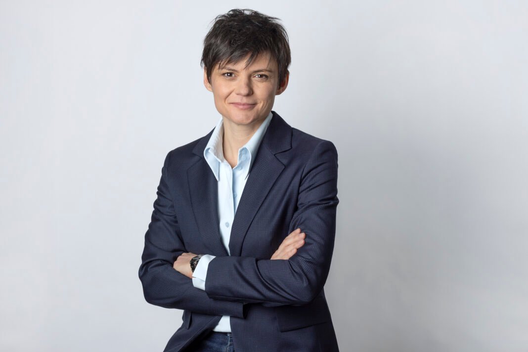 Portrait de Dorina Xhixho, mars 2024. © Magali Girardin