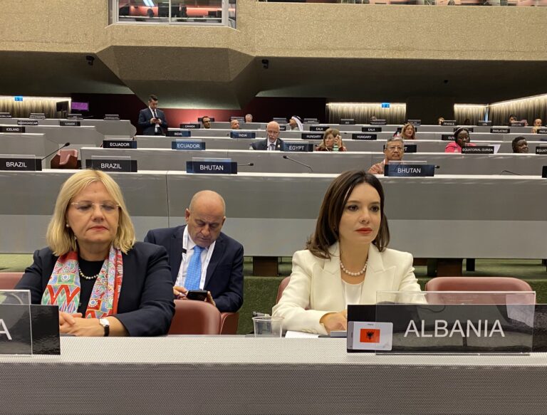 Dy kryetarē shqiptar te Parlamenteve Elisa Spiropali dhe Afrim Gashi ne Gjeneve ne Asamblene e 149-të e IPU-se Dy kryetarē shqiptar te Parlamenteve Elisa Spiropali dhe Afrim Gashi ne Gjeneve ne Asamblene e 149-të e IPU-se