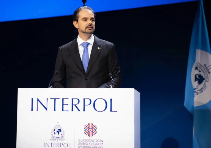 interpolluuz