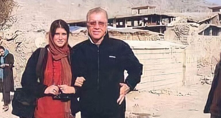 Ish-presidenti Pacolli i falenderuar nga OKB, ndihmoi shqiptaret e zhdukur në Afganistan. Ja si shpëtoi Shqipe Hebibin dhe dy tjerë nga rrëmbimi i Talibanëve Ish-presidenti Pacolli i falenderuar nga OKB, ndihmoi shqiptaret e zhdukur në Afganistan. Ja si shpëtoi Shqipe Hebibin dhe dy tjerë nga rrëmbimi i Talibanëve