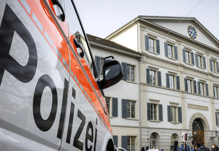 polizzzzsss