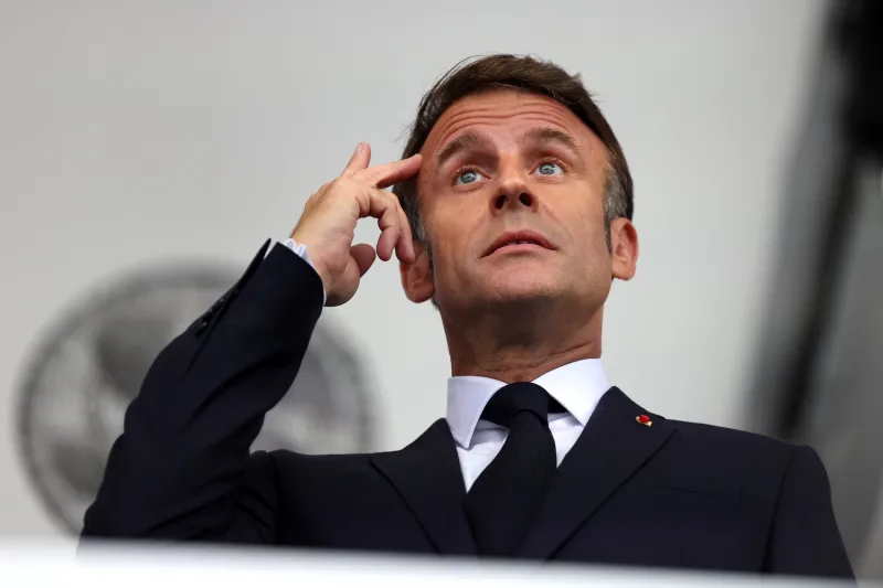 macroniiidd